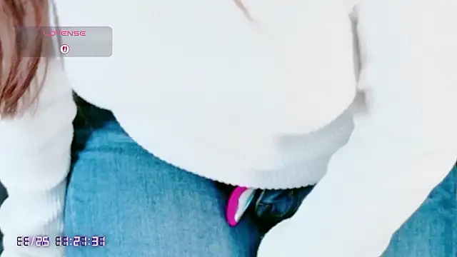 Hina-Happy online show from 11-25-25, 02:22