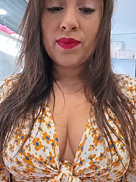 GatitaXD27 online show from 11-11-25, 09:42