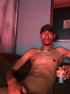 Snapshot of ZaddyBigDee chatting on 03-10-25, 02:06 ZaddyBigDee online show from 03-10-25, 02:06