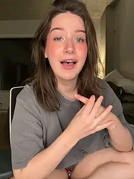 nerdynina online show from 11-16-25, 12:38