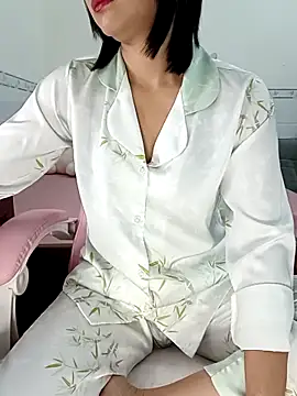    Erin    online show from 12-22-25, 02:47