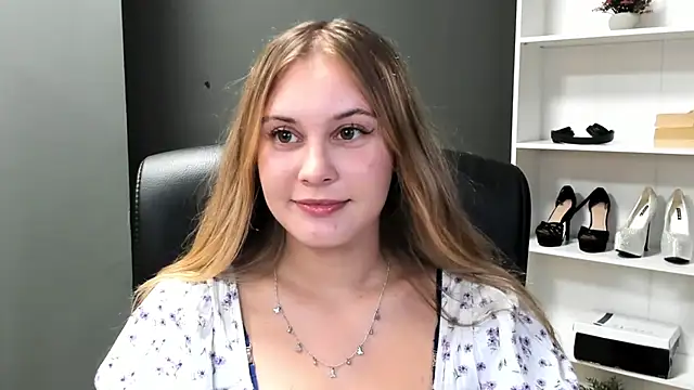 Snapshot of kitty_valeria chatting on 07-13-26, 08:55 kitty valeria online show from 07-13-26, 08:55
