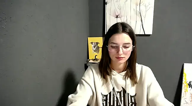 lady olivia  online show from 12-10-24, 05:00