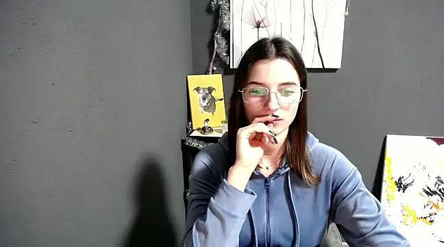 lady olivia  online show from 01-07-25, 05:42