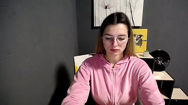 lady olivia  online show from 11-10-25, 03:00