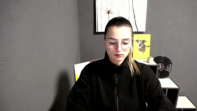 lady olivia  online show from 12-02-25, 01:39