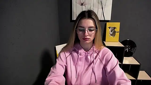 Snapshot of lady_olivia_ chatting on 05-01-26, 12:32 lady olivia online show from 05-01-26, 12:32