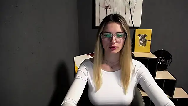 Snapshot of lady_olivia_ chatting on 05-09-26, 11:48 lady olivia online show from 05-09-26, 11:48