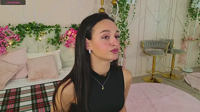 Lolly Neal online show from 10-10-25, 05:06