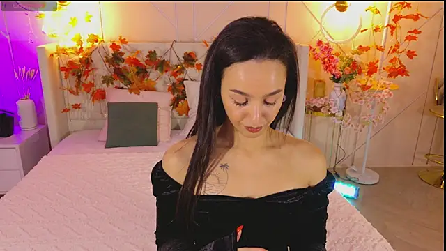 Lolly Neal online show from 12-04-25, 04:44