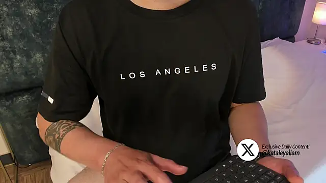 Snapshot of kataleyandliam chatting on 02-04-25, 10:34 kataleyandliam online show from 02-04-25, 10:34