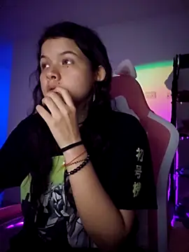 azumiichan online show from 03-08-25, 04:23