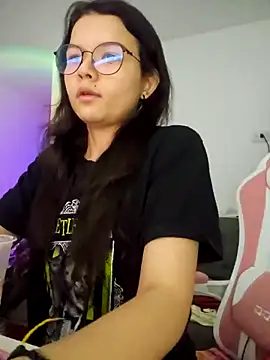 azumiichan online show from 10-24-25, 11:56