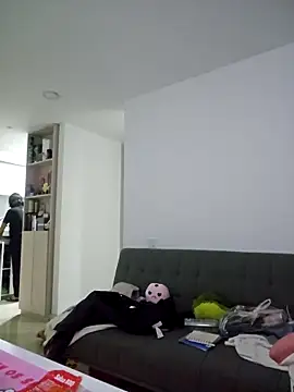 azumiichan online show from 10-31-25, 12:00