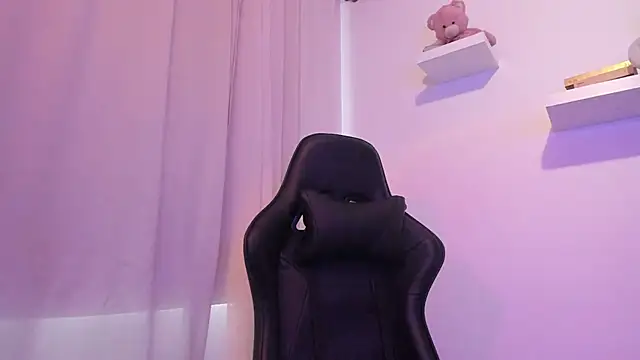 Snapshot of I_am_tori chatting on 02-16-25, 09:16 I am tori online show from 02-16-25, 09:16