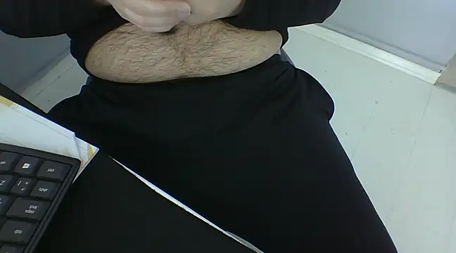 Snapshot of Koraymoray15 chatting on 02-26-25, 09:21 Koraymoray15 online show from 02-26-25, 09:21