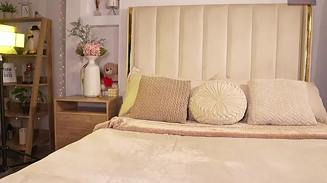 Sary hott online show from 03-26-26, 11:32