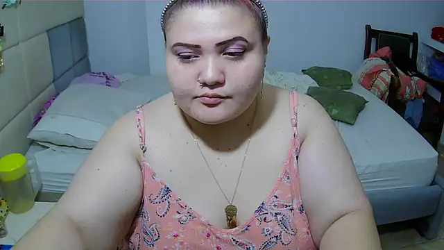 Snapshot of Jones_alexia chatting on 06-04-26, 03:45 Jones alexia online show from 06-04-26, 03:45