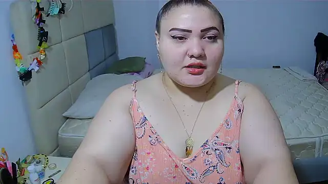 Snapshot of Jones_alexia chatting on 06-20-26, 05:32 Jones alexia online show from 06-20-26, 05:32