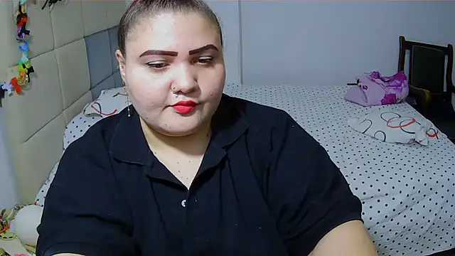 Snapshot of Jones_alexia chatting on 07-25-26, 06:11 Jones alexia online show from 07-25-26, 06:11