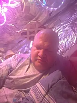 Snapshot of thecoolarrow chatting on 10-27-25, 11:20 thecoolarrow online show from 10-27-25, 11:20