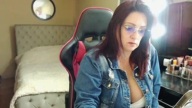 Carol Scottt online show from 06-20-26, 05:05