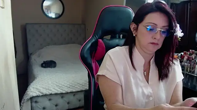 Carol Scottt online show from 07-09-26, 05:17