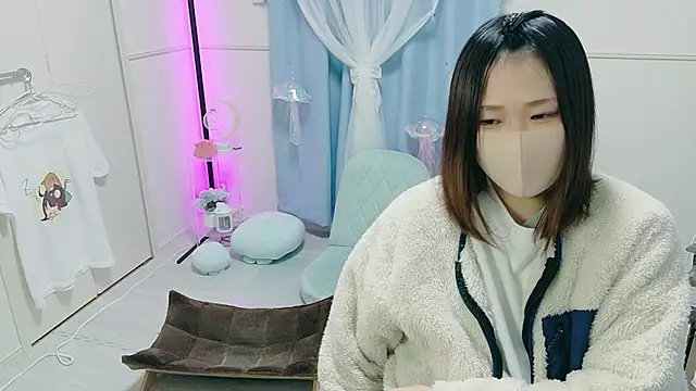 Snapshot of MEI--55 chatting on 11-21-25, 09:08 MEI--55 online show from 11-21-25, 09:08