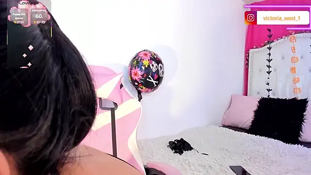 Victoria west online show from 10-23-25, 12:37