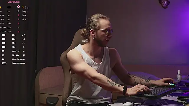 Snapshot of pleasure8869 chatting on 01-07-25, 02:31 pleasure8869 online show from 01-07-25, 02:31