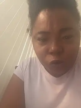 JCCaramelbarbie1 online show from 07-06-26, 12:57