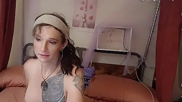 cassiemichellexx online show from 07-14-26, 10:21