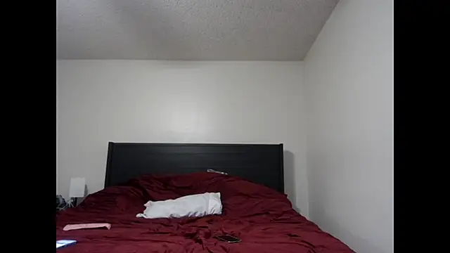 QueenLolaX online show from 10-30-25, 05:42