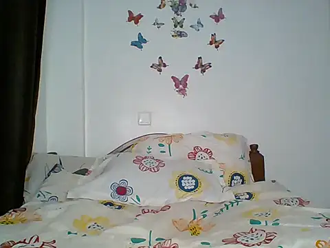 Snapshot of Oliviia_ chatting on 10-16-25, 12:22 Oliviia online show from 10-16-25, 12:22