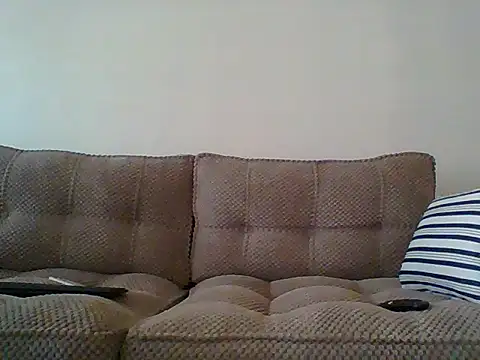 Snapshot of Oliviia_ chatting on 10-20-25, 05:19 Oliviia online show from 10-20-25, 05:19