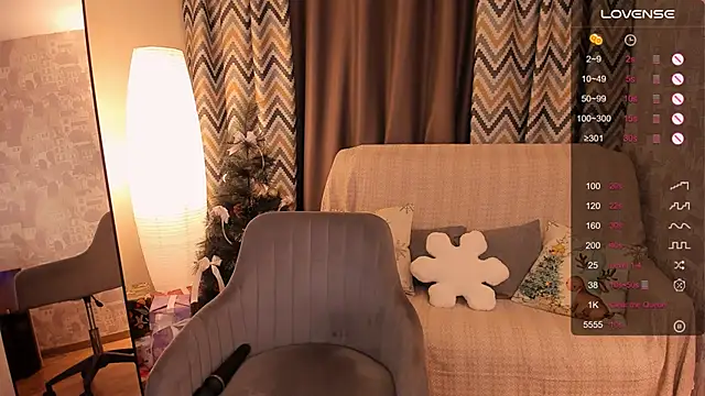 LanaBlu  online show from 12-20-24, 11:43