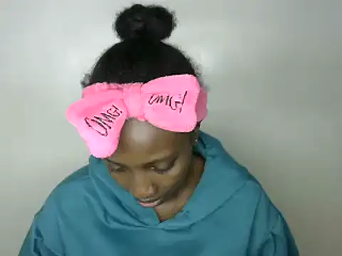 sweet-petite online show from 01-23-25, 06:35