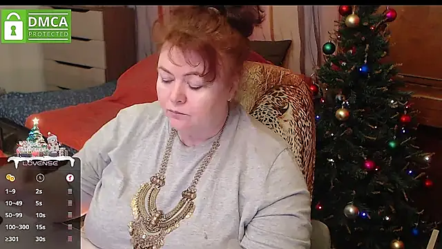 Snapshot of RoseRed69 chatting on 01-05-25, 08:32 RoseRed69 online show from 01-05-25, 08:32