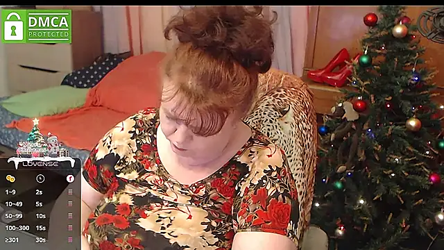 Snapshot of RoseRed69 chatting on 01-07-25, 05:12 RoseRed69 online show from 01-07-25, 05:12