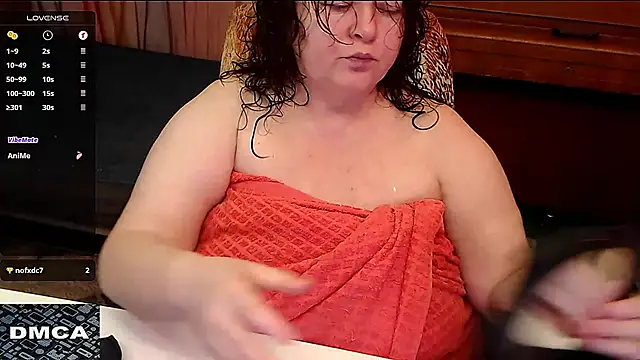Snapshot of RoseRed69 chatting on 03-08-25, 04:56 RoseRed69 online show from 03-08-25, 04:56
