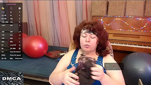 Snapshot of RoseRed69 chatting on 03-14-25, 04:43 RoseRed69 online show from 03-14-25, 04:43