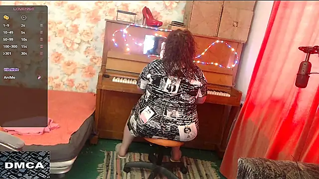 Snapshot of RoseRed69 chatting on 03-18-25, 04:15 RoseRed69 online show from 03-18-25, 04:15