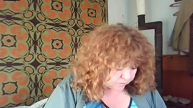 Snapshot of RoseRed69 chatting on 09-19-25, 02:13 RoseRed69 online show from 09-19-25, 02:13