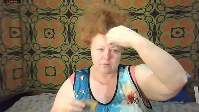 Snapshot of RoseRed69 chatting on 10-11-25, 02:33 RoseRed69 online show from 10-11-25, 02:33