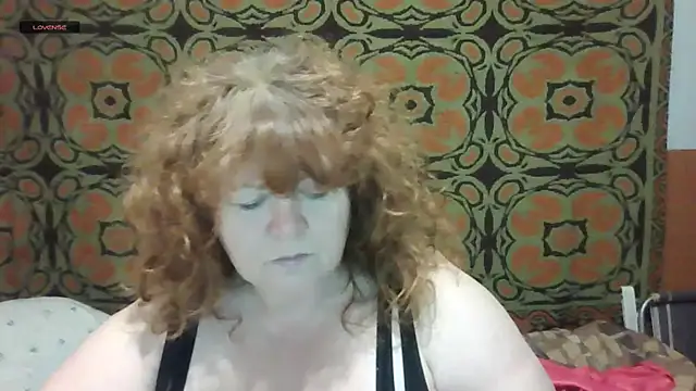 Snapshot of RoseRed69 chatting on 10-16-25, 12:22 RoseRed69 online show from 10-16-25, 12:22