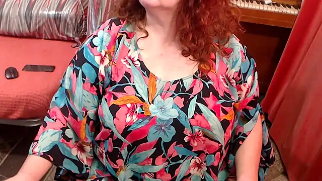 Snapshot of RoseRed69 chatting on 04-30-26, 03:35 RoseRed69 online show from 04-30-26, 03:35