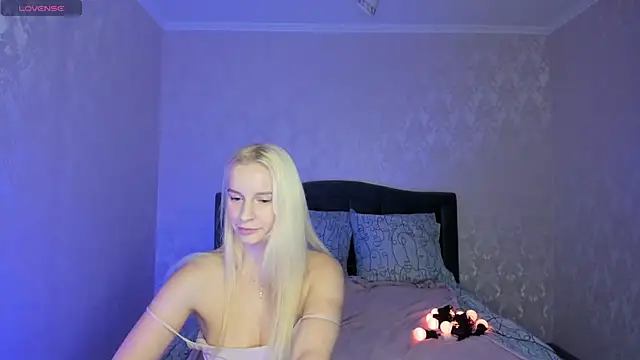 Snapshot of Amanda054 chatting on 12-04-24, 04:21 Amanda054 online show from 12-04-24, 04:21