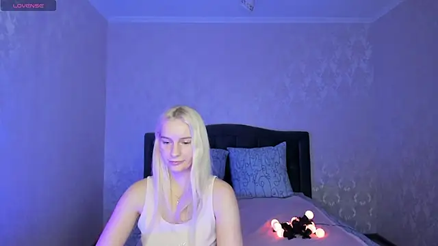 Snapshot of Amanda054 chatting on 01-09-25, 06:04 Amanda054 online show from 01-09-25, 06:04