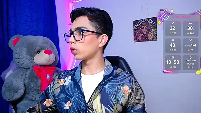 OwenBluee online show from 05-03-26, 11:11