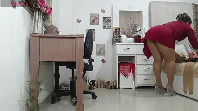Jadeee  online show from 06-01-26, 08:21